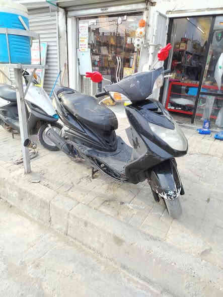 الدراجه يرادله ترتيبات الدراجه كامله كفراته السعر ٣٥٠ وبيه مجال العنوان المدينه الورفلي الاستفسار ***********
