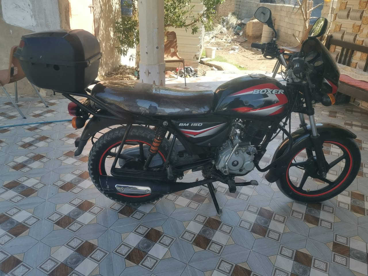 سلام وعليكم دراجه بوكسر للبيع موديل ٢١ أوراق اصولي شرط الترقيم وهاذه رقمي ***********
