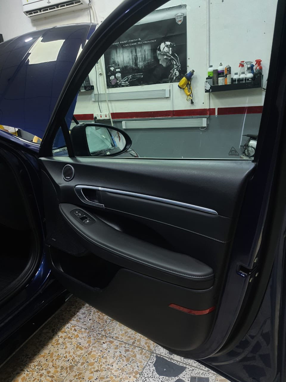 للبيع فقط

هيونداي سوناتا 2022 لمتد 1.6 تيربو  فول الفول

Hyundai Sonata 2022 Limited 1.6T
شاصي : 5NPEH4J21NH146911
ماشية 90 الف km

رقم بصرة معوقين بأسم والدي 

حادثها جاملغ امامي ايمن + بنيد نفسهن مصلحات 

مع وجود بعض الملاحضات 

السعر : 170 ورقة 

العنوان : البصرة / القبلة 

للاستفسار: ***********

المواصفات 

1- رادار امامي (مانع تصادم)

2- لايتات 4 عدسات بجم LED

3- حساسات امامية

4- كاميرات 360

 ( العدادات تفتح كاميرا عند فتح الاشارة )

5- بانوراما

6- نقطة عمياء ( مراية كهرباء )

7- دخول ذكي ( بصمة )

8- اناره ترحيب عند الاقتراب

 من السياره

9- حساسات خلفية

10- رادار خلفي

11- ويل قياس 18

 ( تايرات طخم جديد )

12- الصندوق ذكي

 (يفتح عند الاقتراب)

13- خزن ميموري سائق

ا14- head up display

 ( عرض المعلومات على الزجاج الامامي )

15- داخل LED 

( انارة محيطية متغيرة )

16- داخل جلد

17- تبريد مقاعد + تدفئة مقاعد

  تدفئة مقود

18- مقاعد الامامية كهرباء بالكامل

19- كير بيانو

20- تبريد بيانو

21- كيجات ديجيتل

22- شاشة كبيرة 

ا( Apple car play + Android Auto )

23- اوتو بارك

 ( تقديم و رجوع السيارة عن طريق المفتاح )

24- سستم صوت BOSS

 (سماعه 12)

25- تبريد قطعتين

26- اوتو هولد

27- هاند بريك بصمة

28- انارة داخلة LED 

(تتغير عن طريق الشاشة الى 200 لون)

29- تحكم مقود كامل

30- تحديد مسار

31- تثبيت مقود

32- شفتات مقود

33- وضعيات قيادة ( Sport + Normal + Smart )

34- شاحن لاسلكي
