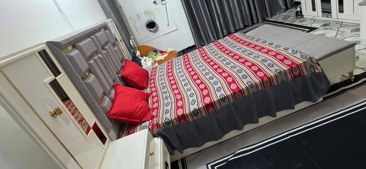 سلام عليكم من رخصت الادمن غرفه تركية استعمال 6 اشهر نظيفه حيل للإستفسار ***********
