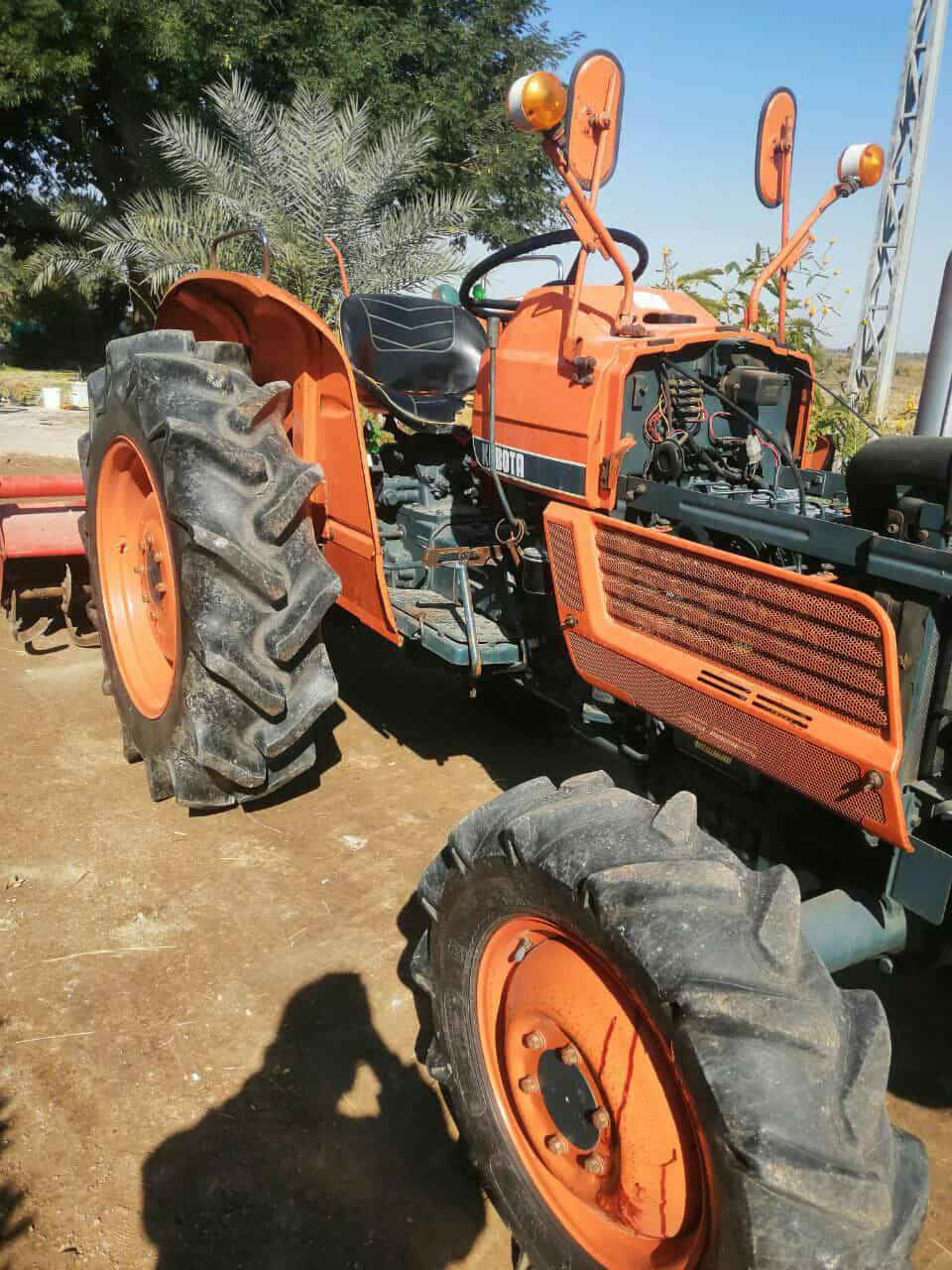 يا الله .للبيع كابوته موديل 86  دخول جديد ٤سلندر ٣٠احصان  نضيفه كلش وضع شركه المكينه ....***********
