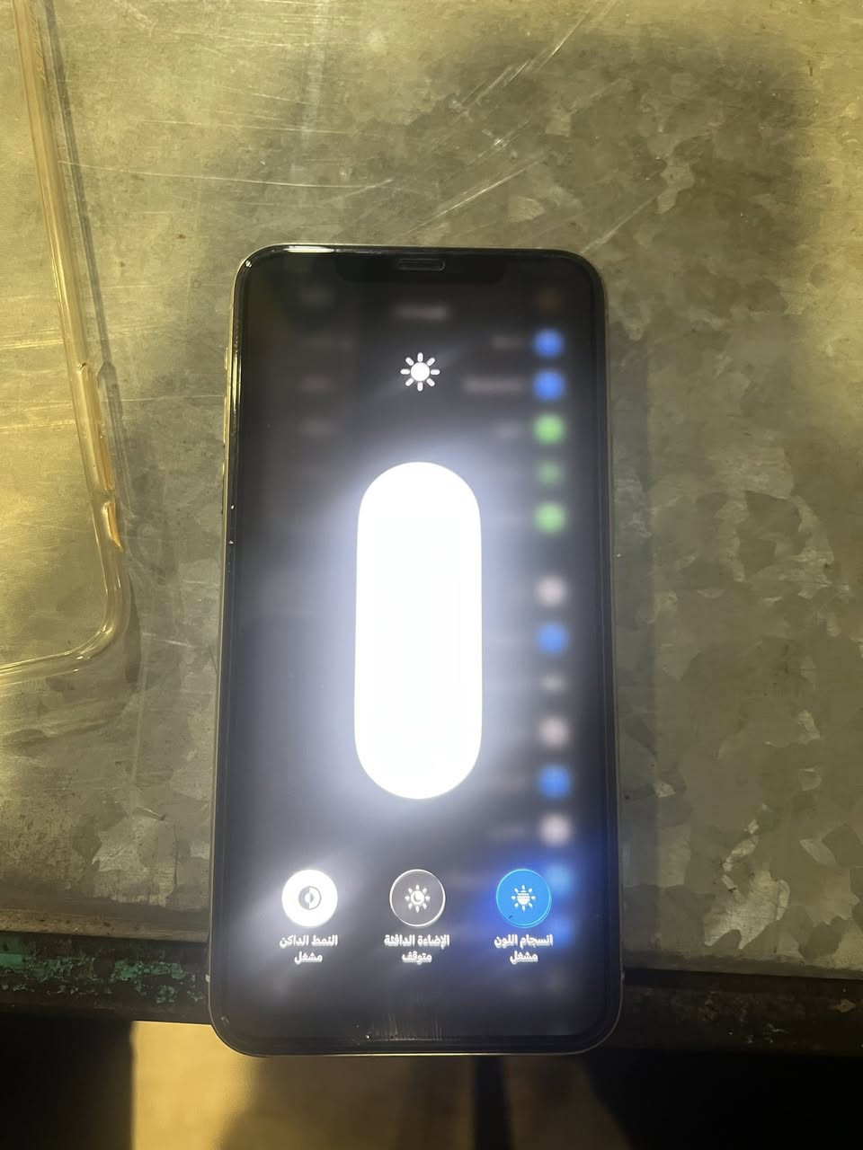 سلام عليكم 11برو ماكس للبيع  لون ابيض جهاز نضيف بشكل ما مفتوح ابد بطاريه 81 بلادي سعر 425وبي مجال لشراي 
***********
