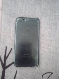 ايفون ٧ بلاس • ذاكرة ١٢٨ • خدوش بالظهر