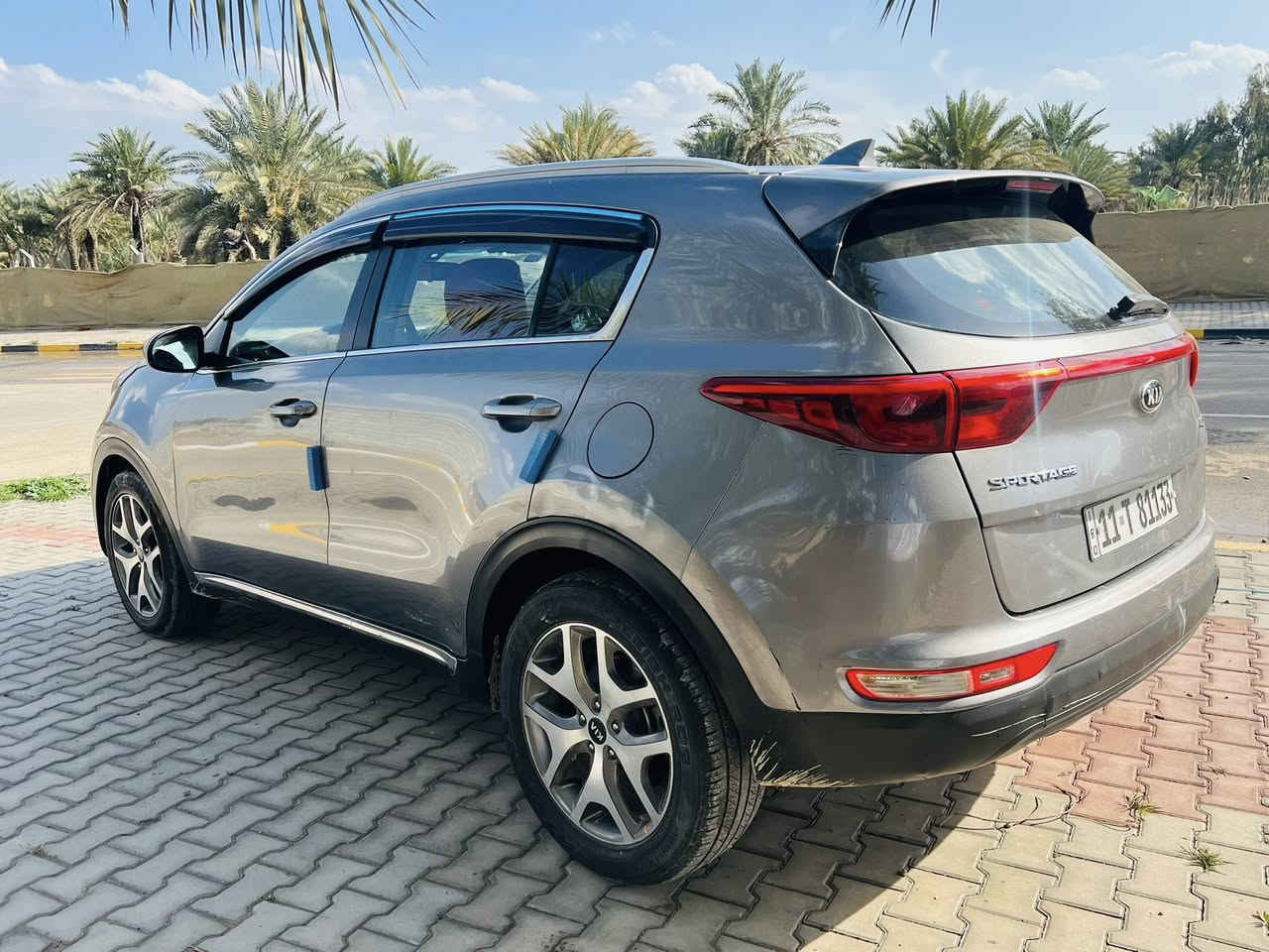 ‏Kia سبورت موديل 2017 مكينة وكير  وحداديه  وصدر وتبريد كفالة وارد أمريكي حادث بنيد   رقم بغداد تحويل مباشر السعر 118 وبيه مجال بسيط
ماشيه 120 ملاحضه سياره  بيه مكانت صبغ  بيه حزام
 ‭0777 657 4520‬  

￼
