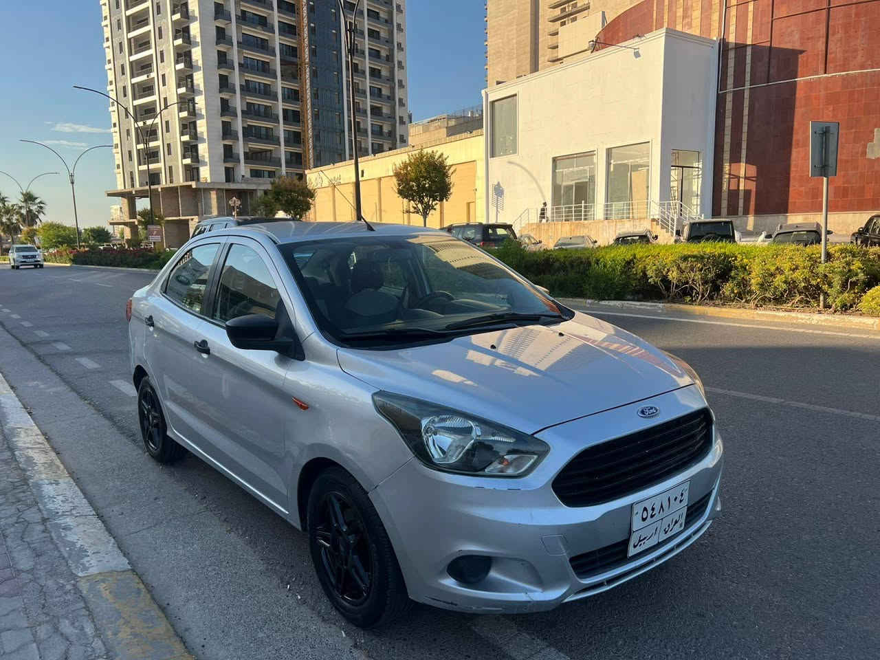 فورت فيگو6واراقه غرامه بئ سبوغ هيچ سبوغي نيا به شه رته گير و مه كينا به شه رته نه كرايته وا بيلاد ي شوغت و ته عديل سا ر د به شه رته *********** سعر 76 هه موي به شه رته سه نه وي به ناوي غؤ ما نه مواصفات شه ريكه ي نيڤايه سفري هه ولير ه شاشا گه ورا يه هه رهه موي به شه رته أربيل, العراق
