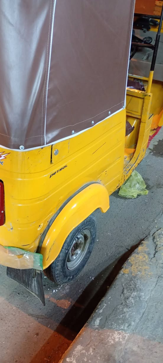 السلام عليكم تكتك للبيع 2020 أوراق اصلي كهربائيات شغاله بلاديه بدون صبغ مكينه ناعمة لاتنقيص ولا تبخير جاهزة كبل للشارع ماناقص اي شي السعر 4,500 وبيها مجال قليل حك الجيه مكاني بغداد الاستفسار على الرقم ***********
