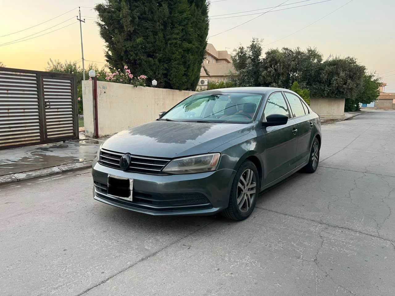 جيتا موديل ٢٠١٦ مەکینە ١٤ تۆربۆ تەنها یەک پارچەی سبوخە بەبێ ژورێ پێشو پشتی کەپسە هیچ لیدراوی نیە گێرو مەکینەو تەبرید هەمو گیانی بەشەرتە نرخی ١٠٤ وەرەقە  *********** أربيل, العراق
