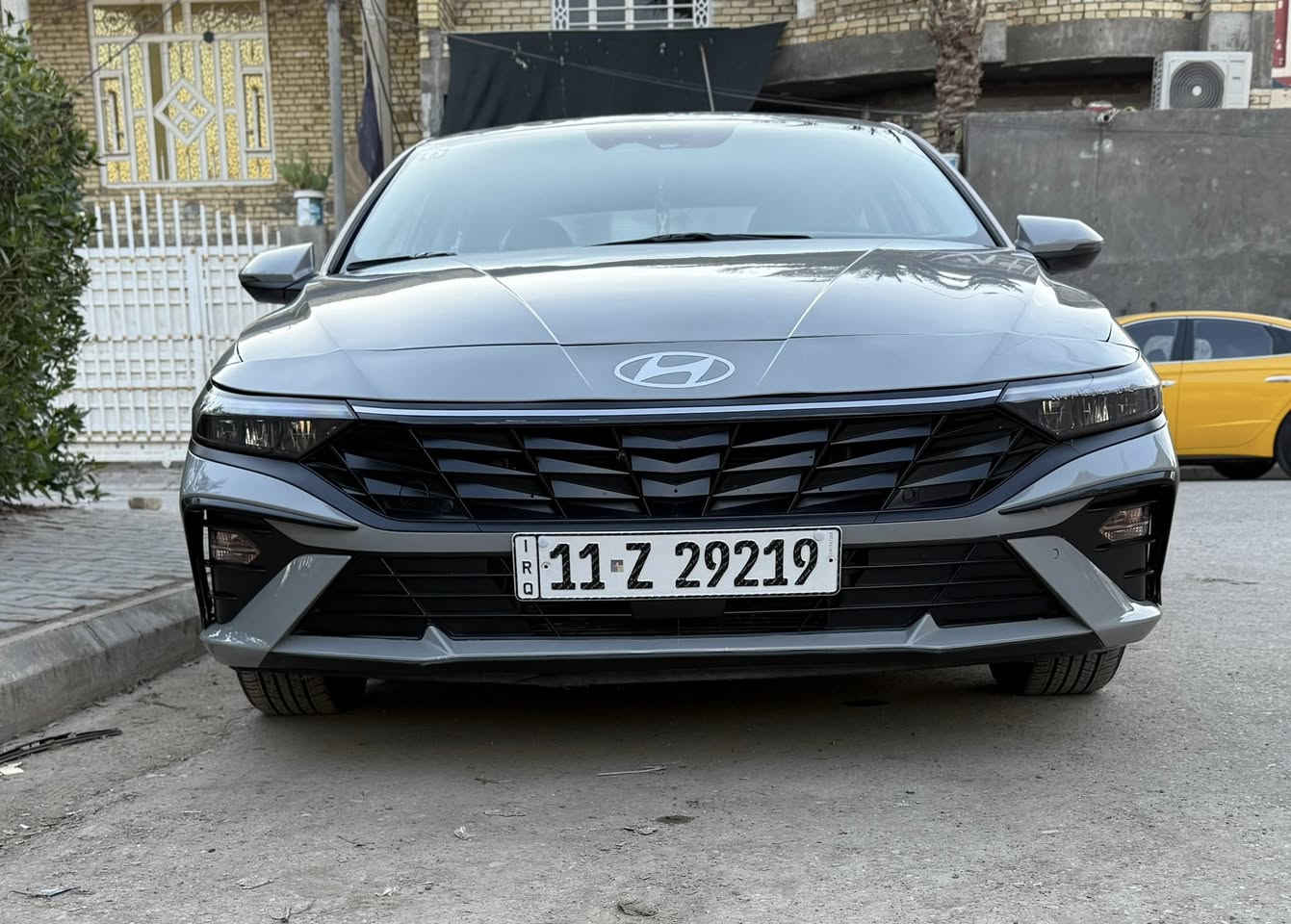 اخوان : السلام عليكم 
الالنترا افانتي هايبرد ( وارد كوري ) دخول جديد على ايدي …… 

موديل 2024 ( السياره رقم بغداد علماً ان السيارة بأسمي ) تحويل ثاني يوم . السيارة ماشية 48 فقط 
مكينة 1.600 ~ هايبرد .
السيارة استخدام شخصي مال بيت 

المواصفات 🔰

الشاشه الجديده ( متصله مع الدشبول ) 
بصمه تشغيل 
 بصمه ابواب 
رادارات محيطيه كل الجهات كاميرا خلفيه 
كشنات تدفئة / تبريد 
نظام خروج عن المسار
لد نهاري + لد ليزري مخفي ( الدشبول ) 
اوتو هولد
اربع وضعيات قيادة 
لايت زنون 3  عدسات 
ترحيب عند القدوم 
كروس سرعه وبقية الامور المعروفه …
صور السونار مرفقه اسفل المنشور 🔻

📍 عنواني / واسط - النعمانية  -

رقم الهاتف : 
‭***********
