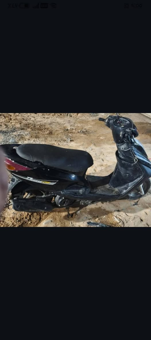 السلام عليكم بريز يحتاجلها ملف كلشي ما بيها الدراجه خير من الله حلوه عنوان بغداد البلديات ب 300 وبيها مجال بصيط *********** رقم راعيها
