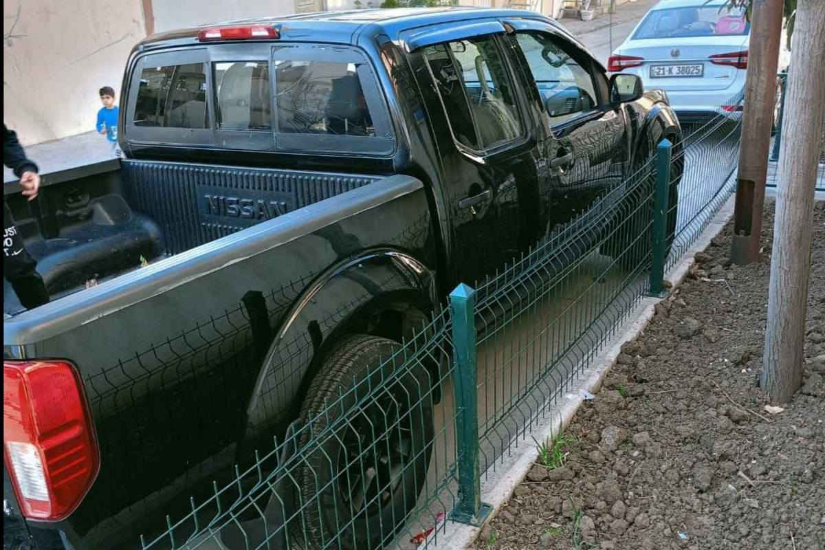 نیسان فۆرتنەر 2018 گێر ئۆتۆماتیک 
دەبڵ ئەکسل 
62 هەزار ڕۆشتووە 
چوار تایەی نوێی لەژێرە 
سەنەوی 3 مانگە بەسەر چووە 
سەیارەکە زۆر جاهیزە 
وێنەی سۆنەرەکەیم داناوە 

سـعـر : لە کۆمێنت داوابکە ڕاستەوخۆ بۆت دێت 📥 

گێر و مەکیەنەی بەشەرت 
هیچ کێشەیەکی تێدا نییە 

ژمارەی خاوەنەکەی 
***********
