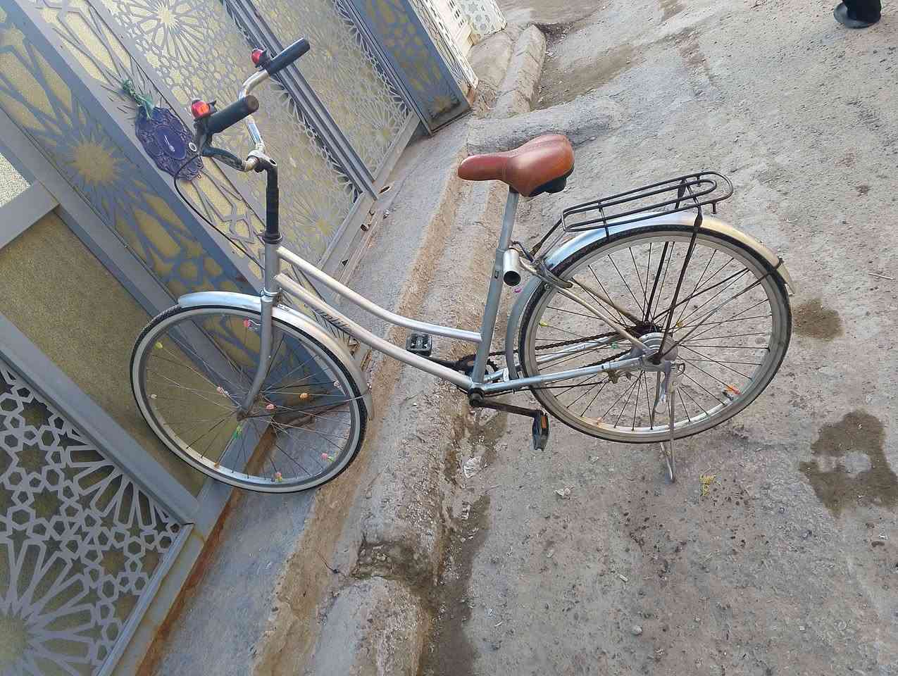 سلام عليكم  باسكل بناتي  البيع حجم 26  سعر 60 بي مجال  شراي راسني واتساب  *********** مكاني بغداد البياع شرطة خامسة
