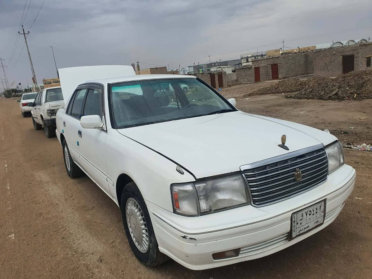 راس ثور تكم مديل 1996رقم بغداد مداور ثاني يوم جاهزه مكينه كير عادي  وارد اسعودي تبريد ثلج تخم تاير سياره خير من الله اكفل عيب شرعي اصولايات ضربه اي نقص مابيه سياره أحله من صور بعد متوازي على بيبع بدون كسر سعرأ رجاأ  سعر 95بيه مجال *********** سوق الشيوخ
