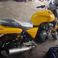 سي بي 400 • نضيفة • سلف