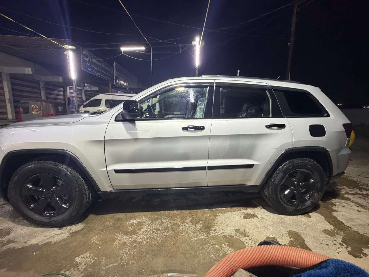 السلام عليكم جيب موديل 2011 رقم اسلمانيه تحويل ثاني يوم السعر 145 وبيه مجال قليل مكاني بغداد رقمي (***********) السياره جديده بمعنه الكلمه شاشات إماميه خلفيه صدر جديد تخم ويل وتاير جديد
