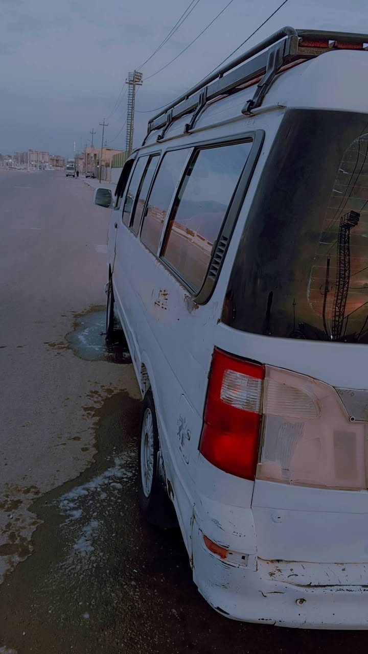 سلام عليكم سياره فتون جاهزه من كلشي مكينه ونجي وكير اوتماتيك سنويه لثلاثين موديل 2010 مكان السماوه***********
