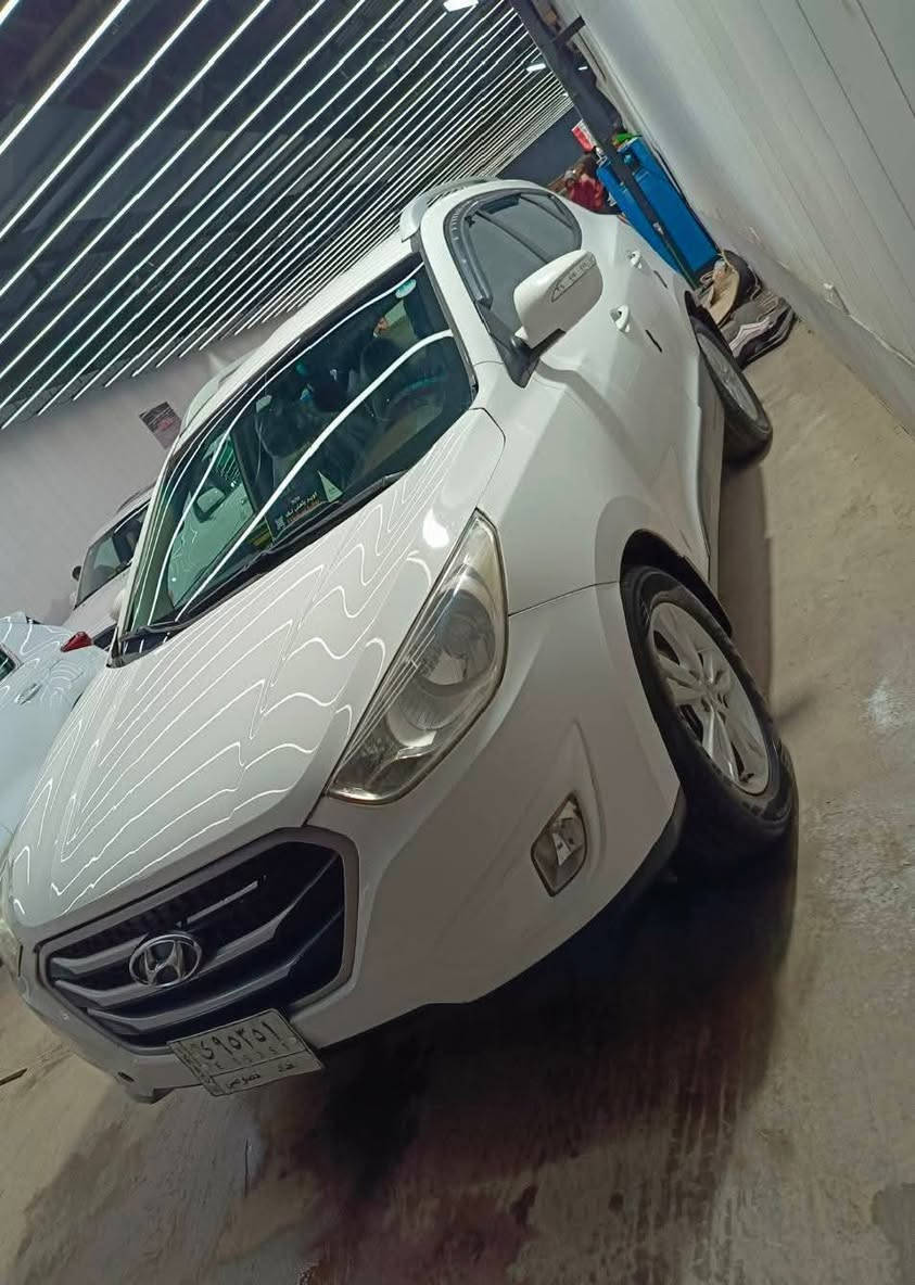 السلام عليكم ورحمة الله وبركاته
كل عام وانتم بألف خير وصحه وسلامة 
توسان 2013خليجي محرك 2000 دوش   ماشيه 163 الف وقابل الزياده 
سياره نضيفه بيه تبديل بنيد وجنطه وكاله ورقم انكليزي الجديد 
سعر/137 
المكان بغداد
السونر موجود
رقم 
*********** / واتساب فقط
***********/ للاتصال
