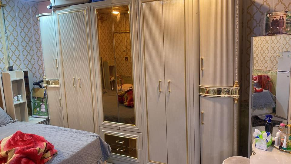 السلام عليكم
 للبيع غرفة نوم نضافة 90‎%‎ المكان البصرة گرمة علي
 الاتصال على الرقم  
***********
