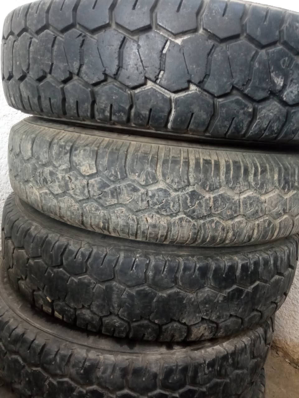 سلام عليكم اخواني الكرام تايرات باله مال شركه كيه حمل فحل مال شركه كوري رنك والتاير ما ماشيات هواي بي ختم الشركه


**إذا كنت صاحب هذا الإعلان وتريد حذفه لأي سبب، رجاءا أرسل رسالة إلى الدعم الفني**