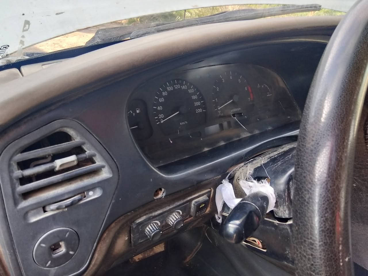 سلام عليكم دايو فراشه موديل 96 سياره خير من الله مكينة وكير اوتوماتيك السيارة مصبوغه صبغ عام سنويه صاقطه من 23 تخم تاير باتري جديد السعر 23 المكان الديوانية السدير للاستفسار اكثر الاتصال بالرقم ***********
