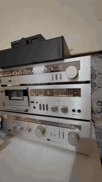 Sansui
صناعة اليابان نظيف جداً غير داخل تصليح حجم احترافي كهرباء 220 السعر 300 الف دينار بدون سماعات / لايوجد توصيل .. تجي تفحص وتقتنع وتاخذ جهازك والله وياك
***********
