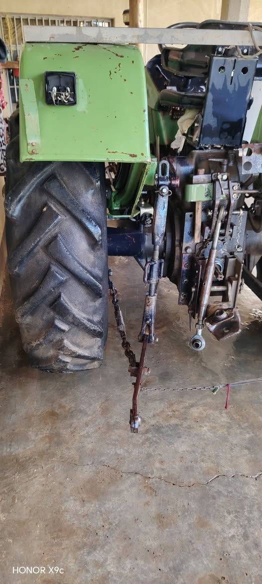 تركتر سيرت موديل 2001لل بيع الاستفسار التصال ع هاذ الرقم ***********
