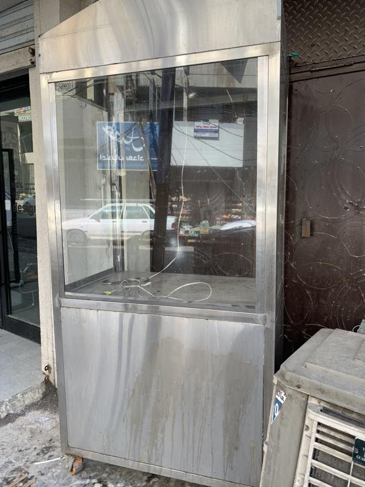 سلام عليكم عارضة لحم للبيع السعر ١٧٥
المكان السعدون الرقم ***********
