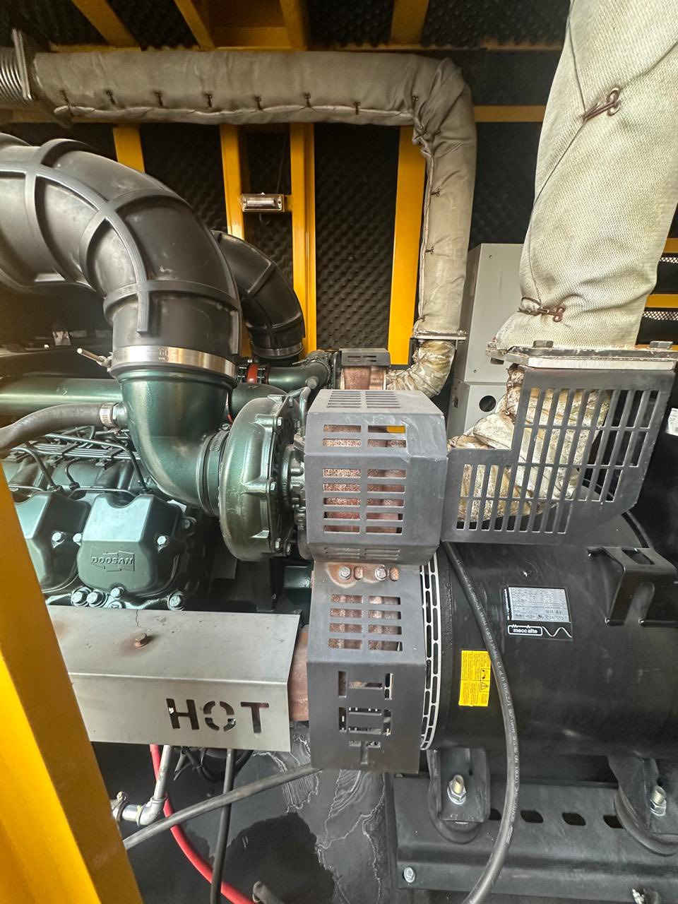 مولده دايو دوسان 630KVA  أخت الجديده 10 سلندر كاتم أقصى aksa للأستفسار على الرقم ‭0772 710 1886‬
