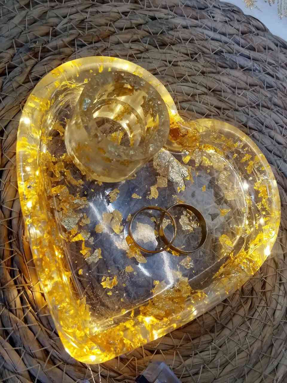 قطعة ريزن بشكل قلب ❤️ مع لمعة ذهبية جذابة  حسب طلب الزبون للطلب راسل للصفحة


**إذا كنت صاحب هذا الإعلان وتريد حذفه لأي سبب، رجاءا أرسل رسالة إلى الدعم الفني**