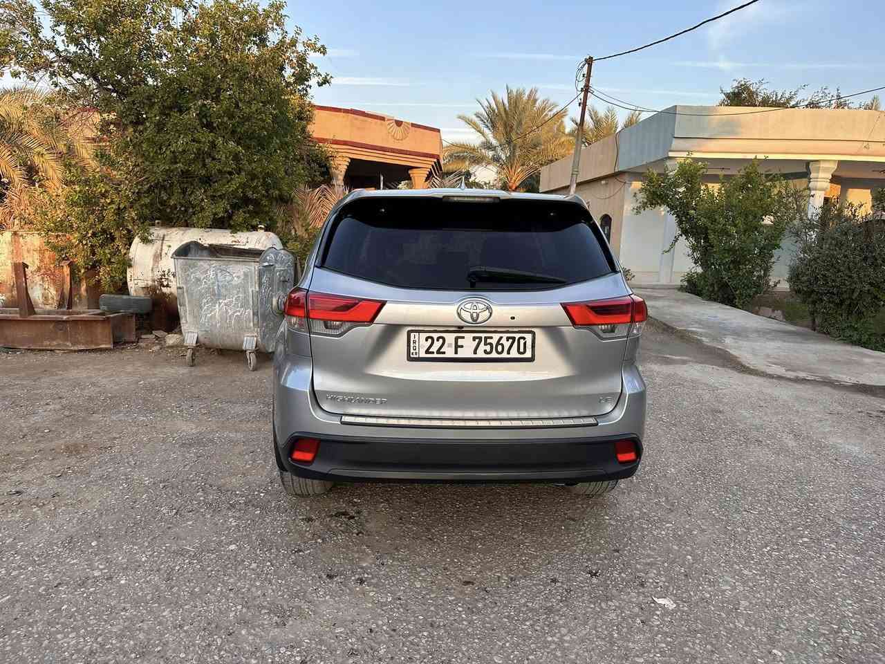 للبيع هايلاندر  موديل2018 وارد أمريكي مواصفات Leماشيه111ml الضرر بنيد مبدل بدون دواخل  وچاملغ من جه السائق مصبوغ داخل العراق كما موضح في الصوره رقم أربيل بأسمي  هزه جديده صدر جديد تخم تاير جديد   
 السعر245وبيها مجال 
مكان السيارة صلاح الدين 
الاتصال  ***********
