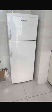 ثلاجه ارجلك عرض متر ونص والطول 80 للبيع سعر 150 الف  ميز تلفزيون قياس ...