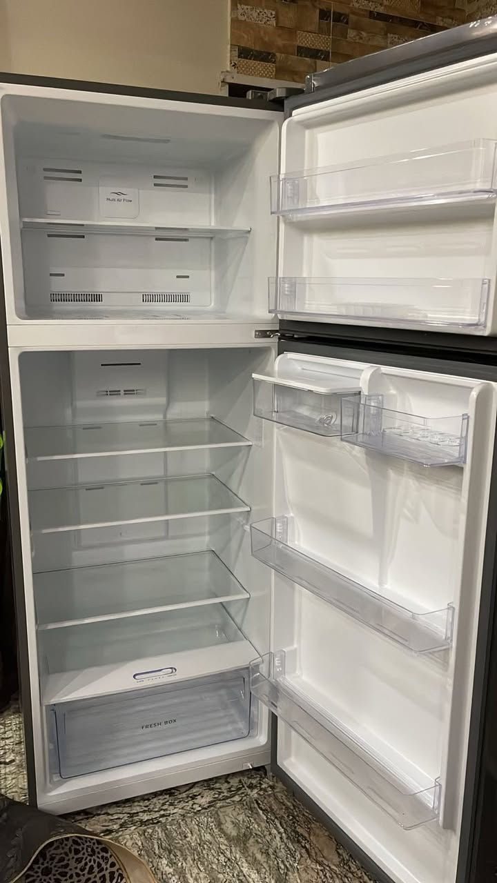 ‏سلام عليكم ثلاجة LG للبيع￼ التواصل على هذا***********￼
