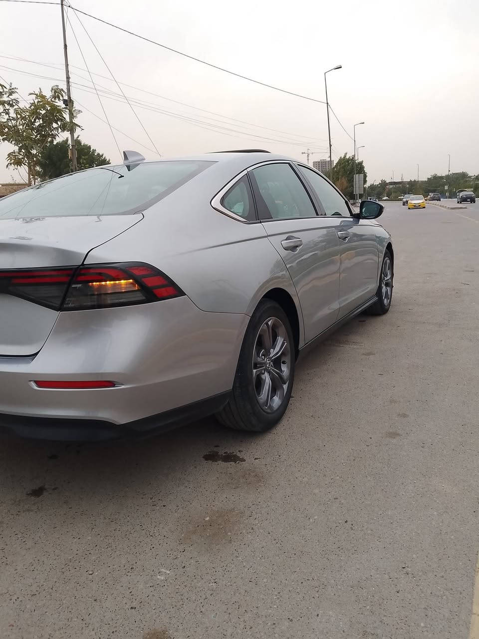 سلام عليكم
للبيع هوندا اكورد موديل ٢٤
بانزين محرك ١٥٠٠ تيربو 
ex السيارة 
حادثها بنيد ومصلح نفسه والجاملغ بي بارد 
مواصفات معروفه 
 بسمي تحويل ثاني يوم ترقيم جديد
السعر ب١٧٠  وبيها مجال 
نقص السيارة رادار امامي واني انطيك فلوسه
العنوان بغداد البياع ***********
