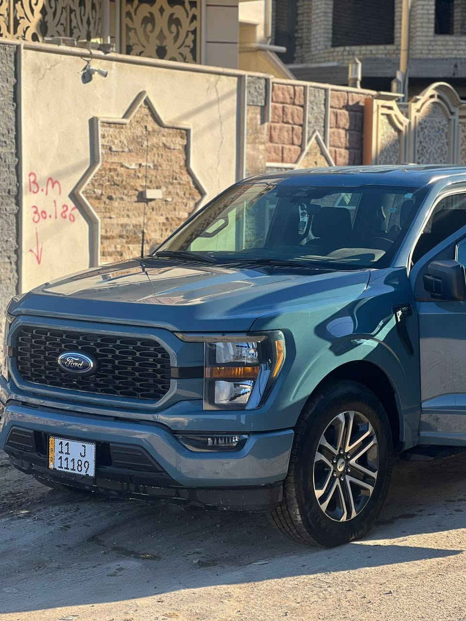 السلام عليكم 
فورد F150 موديل 2023 فئه STX السياره مكينه 2700 V6 توين تيربو بدون اي نقص كفاله عامه من الصبغ والضربه والعطل حادثه من امريكا غرق للدوسه ورقم الشاصي موجود وكل التفاصيل موجوده مكفوله من كل عيب ومن اي خلل سواء كهربائي او ميكانيكي البدي مغلف فوك وجوه وشرط كله اصلي رقم مميز بغداد السياره ستوك على وضع الوكاله باسمي مكانه بالحله الاستفسار ***********
***********
