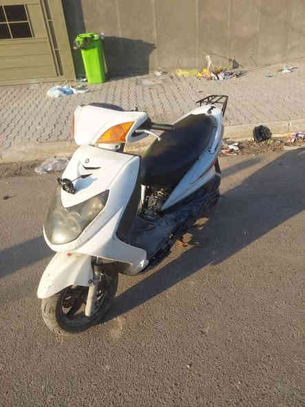 السلام عليكم دراجة سكنس فحل ياباني نوزل للبيع مكينة مفتوحة لا تنقيص ولا تبخير كهربائيات شغالة هندر كفرات كامله ذن النواقص موجودات عدي وياها سويجين رايدهة ب٤٥٠ وبيها مجال مكاني بغداد الحسينية مال الراشدية ***********
