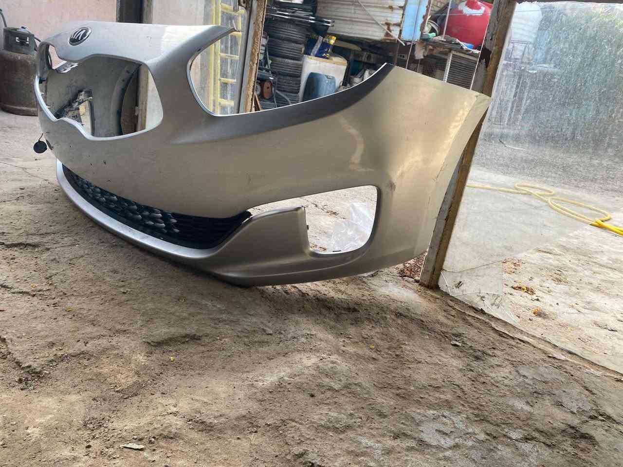 دعاميه كيا كارنز موديل ١٤ اصليه تفصيخ حاويه لون سلفر فقط نظافه 100٪
السعر نهائي 250 الف نقصها بس الشباك الفووك للتواصل وات ساب ***********
