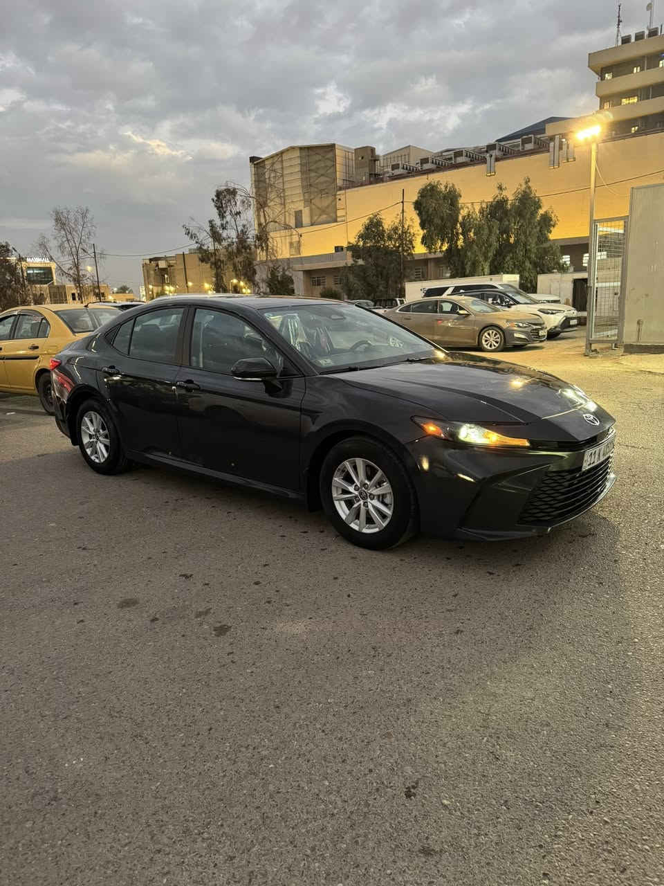 🚗 كامري 2025 للبيع — وارد أمريكي / رقم بغداد باسمي
• الموديل: Toyota  Camry 2025

• الفئة: LE وارد أمريكي

• المسافة المقطوعة: (8 الف) فقط

• اللون: سمنتي

• الحالة: ليبل واحد — بدون تبديل وبدون صبغ

• الملاحظات: البنيد تعديل بارد، وتصليح بسيط في راس الشاصي الأيسر

• الموقع: بغداد / العامرية

• السعر: 208 ورقة

📞 للاستفسار: ***********
