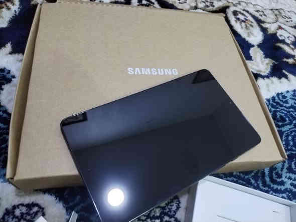 السلام عليكم Samsung Galaxy Tap A9
ايباد جديد ما مستخدم ولا لحظه هسه فتحت باكيته ونشرته اشتريته من مركز سامسونج الرئيسي بغداد جهاز اصلي. ذاكرته 64g وذاكرة رام خارجيه تصل الى 1تيرا بايت

شاشه بدقة HD فائقة الوضوح سلس كلش بالاستخدام

مناسب جدا للدراسه والعمل والتصفح اليومي سعره 158الف دينار بي مجال بسيط سبب البيع اخذت لابتوب بسعر مناسب لان يناسبني بشغلي.

ملاحظة /ضمان سنه كاملة من شركة سامسونج.  الرقم للتواصل ***********
