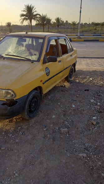 السلام عليكم 

متاح موديل 12 سنويه نهاية 27 
عليها هئيه وغرامات 200 ع مشتري  سياره حلوه عوزرها ترتيبات بسيطه سعرها 19 قفل وراعيها يريد تحويل 
***********
