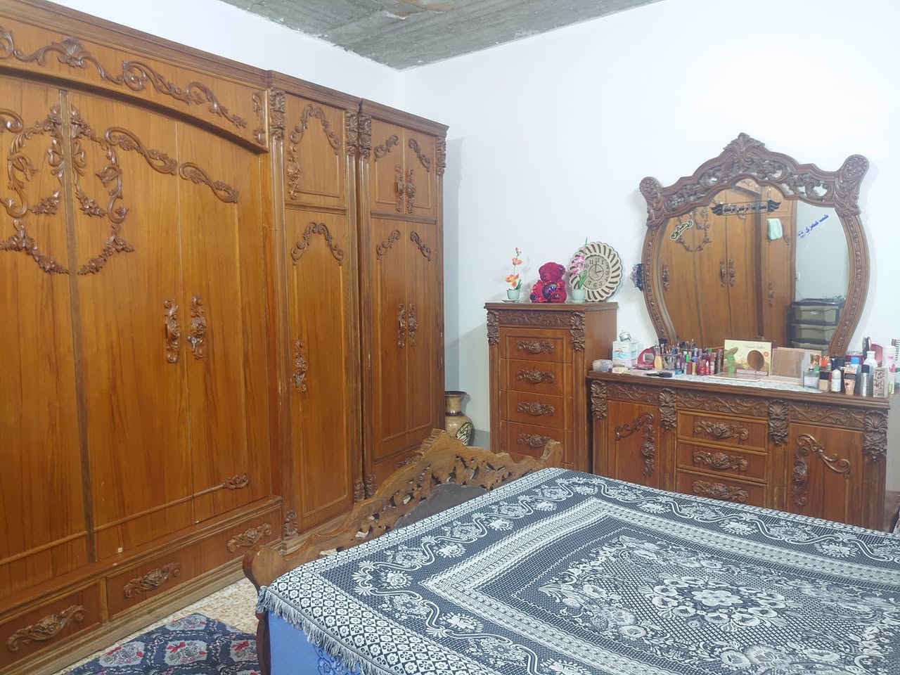 غرفه نوم للبيع شغل ثقيل عراقي كامله اي 
نقص مابيه مكاني موصل ايمن سعر مليون 900 وبيه مجال ***********/***********
