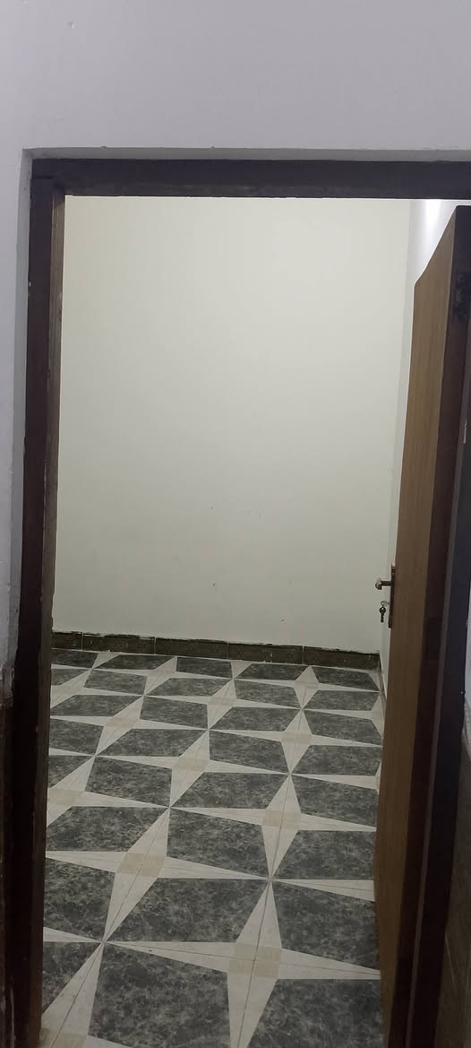 دار للبيع المساحه 100 متر الوجهيه 5 والنزال 20 القادسيه
قطعه 500 السعر 68 مليون وبي مجال
***********
***********
