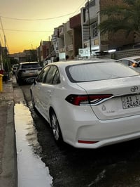 للبيع كورلا 2025 هايبرد جديده كفاله ماشيه 10،000 الف فول موصفات الكورل...
