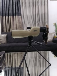 منظار  (Spotting Scope) طراز 25-75X60 يتميز هذا المنظار بتكبير متغير م...
