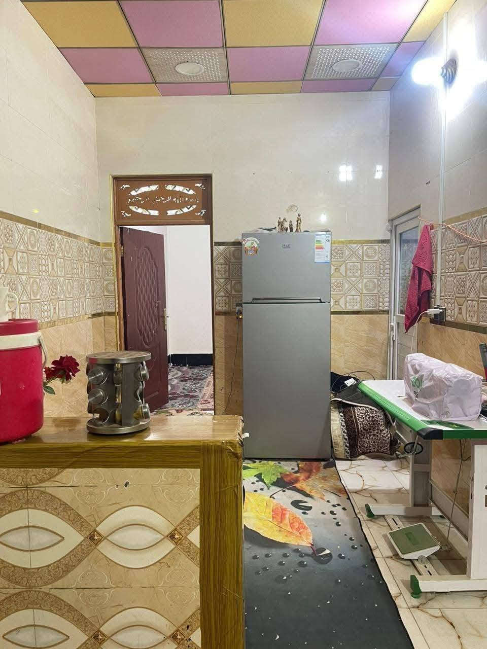 سلام عليكم 🙋‍♂️
بيت 🏠50متر 
طابقي 🙂يحتوي ع غرفه +صاله+مطبخ+حمامات
طابق ثاني يحتوي صاله +غرفه +حمام بناء جناي ممتاز 
صب مركز
مقابيل ملحق قريه الغدير قرب أسواق تلعفر 
متوفر جميع خدمات 
***********اتصال 
واتساب للاستفسار
