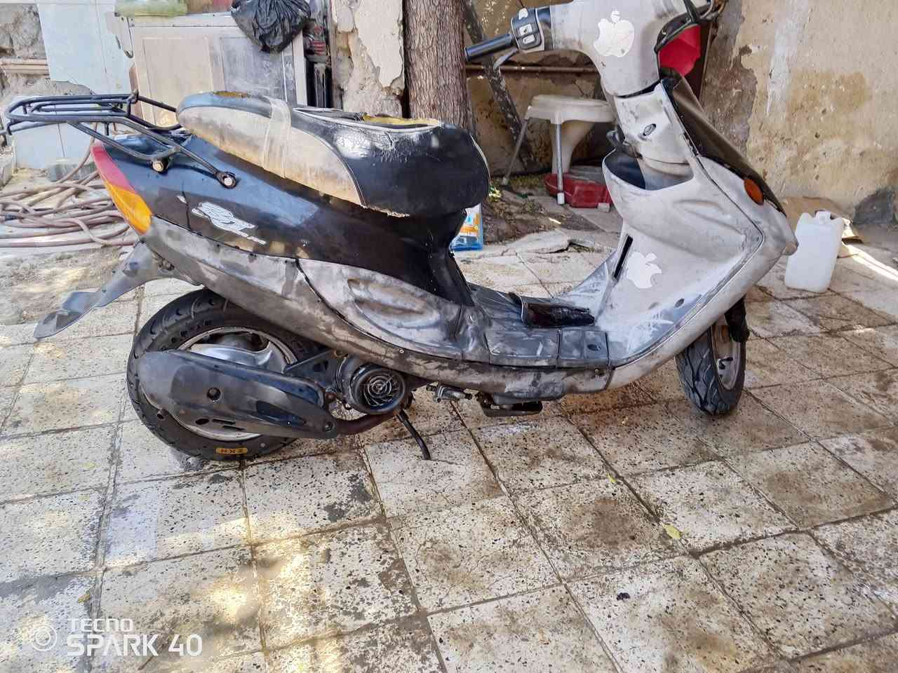 سلام عليكم دراجه بيجي هندر واحد نضيفه مفتوحه دراجه حلوه 200وبيها مجال ***********واتساب
