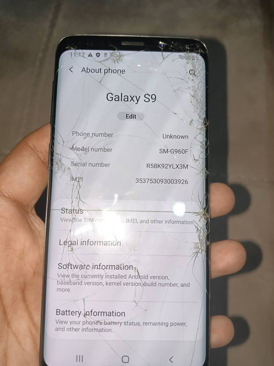 السلام عليكم
جهاز galxay S9 مستعمل للبيع 
مواصفات : 
الشاشة: Super AMOLED بحجم 5.8 بوصة بي كسور ودائراين سوده صغار وخط اخضر بل نص الخلفيه نظيفه 
المعالج: Exynos 9810 النسخه العالميه 
الذاكرة: 64 جيجابيت
الرام: 4 جيجا رام
الكاميرا الخلفية: 12 مابيها مشاكل 
الكاميرا الأمامية: 8 ميجابكسل بيها تغبيش ونقطه سوده صفح 
البطارية: 3000 مللي أمبير
سيم كارت بي مشكله ميطلع 
السعر 60 الف وبي مجال مكاني حله بابل ***********
