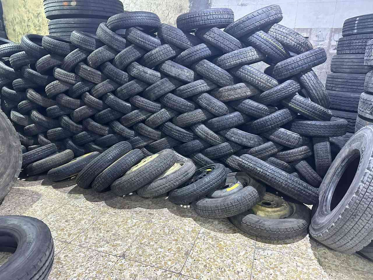 تم وصل حاويت جميع القياست بله جمله مكني البصر شارع تجاري***********
