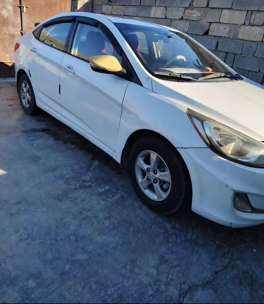 السلام عليكم اكسنت خليجي موديل2015 تبريد حداديه جيده تخم تاير شاشه كبيره كامره تحكم استيرن السعر 106 وبيها مجال حك الجيه الاتصال على  هذا الرقم *********** وهذا رقم وتساب *********** مكان بغداد سياره بسمي تحويل ثاني يوم
