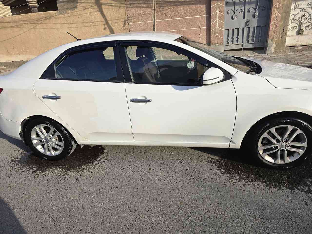 سيراتو مديل 11 جاهزه من كلشي بيه قطعتين سونار موجود راسلني دزه الك بسمي السياره مكان كربلاء ***********
