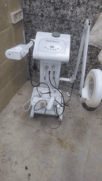 جهاز تنظيف بشرة • شغال • زعفرانية بغداد