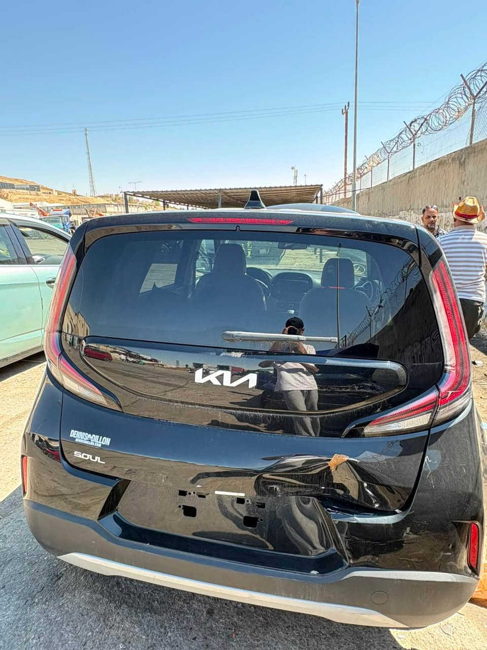 كيا صول موديل 24 بدون ايرباك حادث بسيط جدا سياره حلوه بالعافيه على الياخذها اليوم تفرغت من الحاويه موجوده بالحره تدخل حره وتدخل على كتاب الشهداء السعر على وضعهه مطروحه 98 رقمي *********** واتساب مكاني بغداد الشعله البيع حجز عربون توصل بغداد كراج اليوسفية تكمل فلوسك بغداد, العراق
